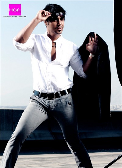 http://dl.bita-music.ir//Saman1/Images/9.89/Masoud.Saeedi-Datekam.Nagir_03.jpg