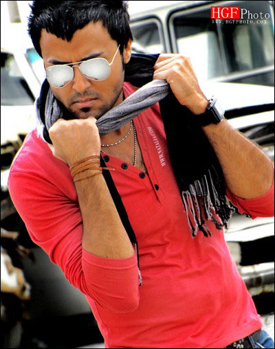 http://dl.bita-music.ir/Saman1/Images/03-90/Ghamsari.jpg